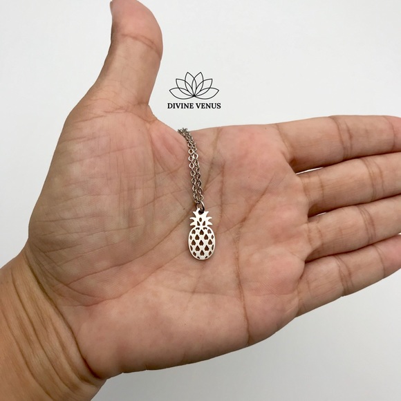Pineapple Necklace 🍍 Stainless Steel - Picture 2 of 6